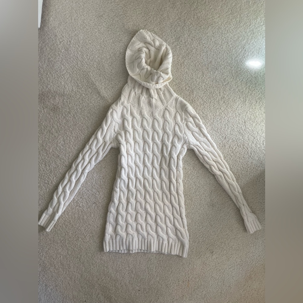 Forever 21 Cable Chunky Knit Sweater